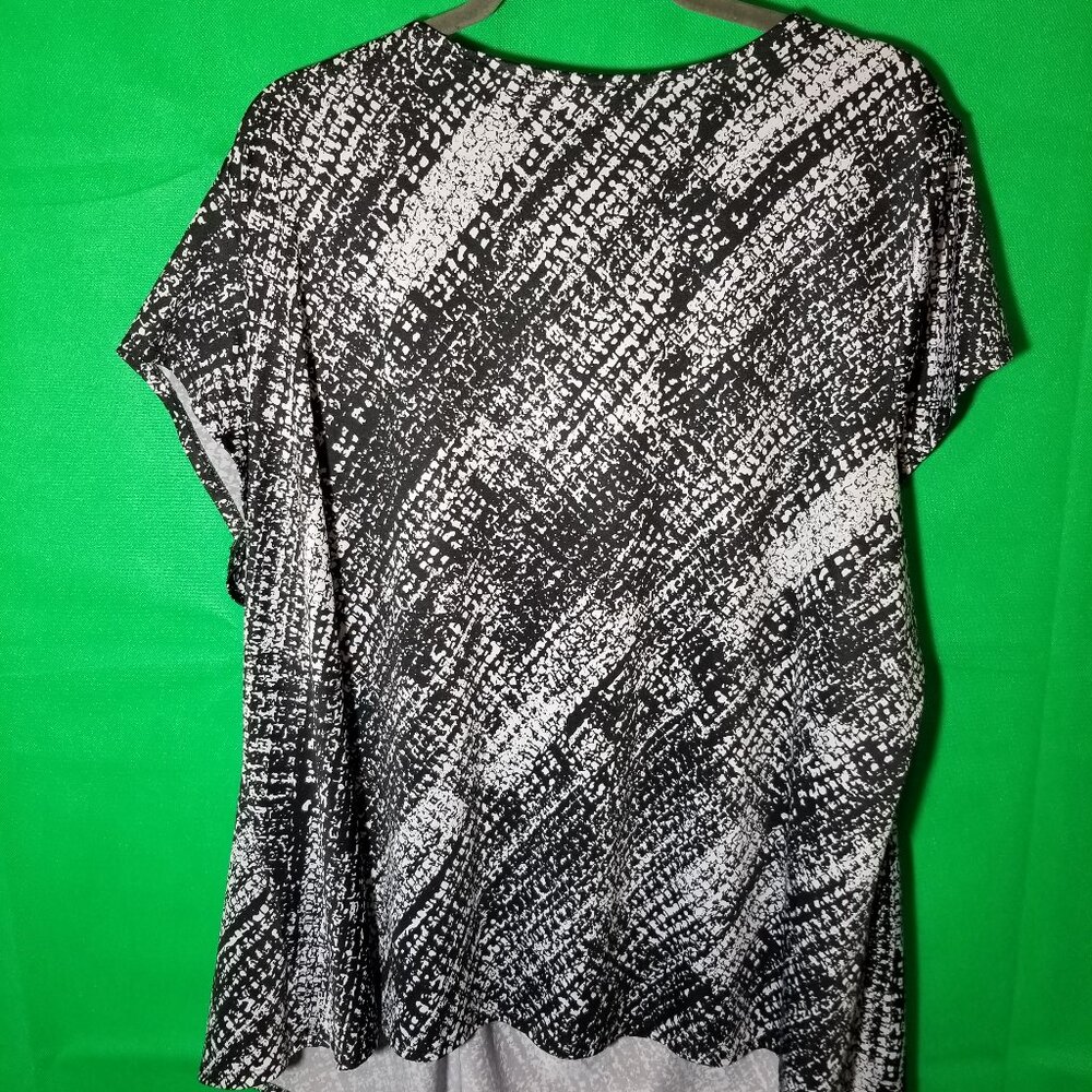 Avenue Cap Sleeve Women 26/28 Black Abstract Tunic Scoop Neck Ruched Front - Picture 3 of 7
